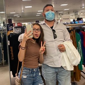 Meet your Posher, Araly